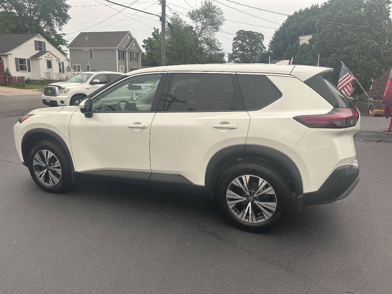 Used 2021 Nissan Rogue SV AWD/4WD image 9