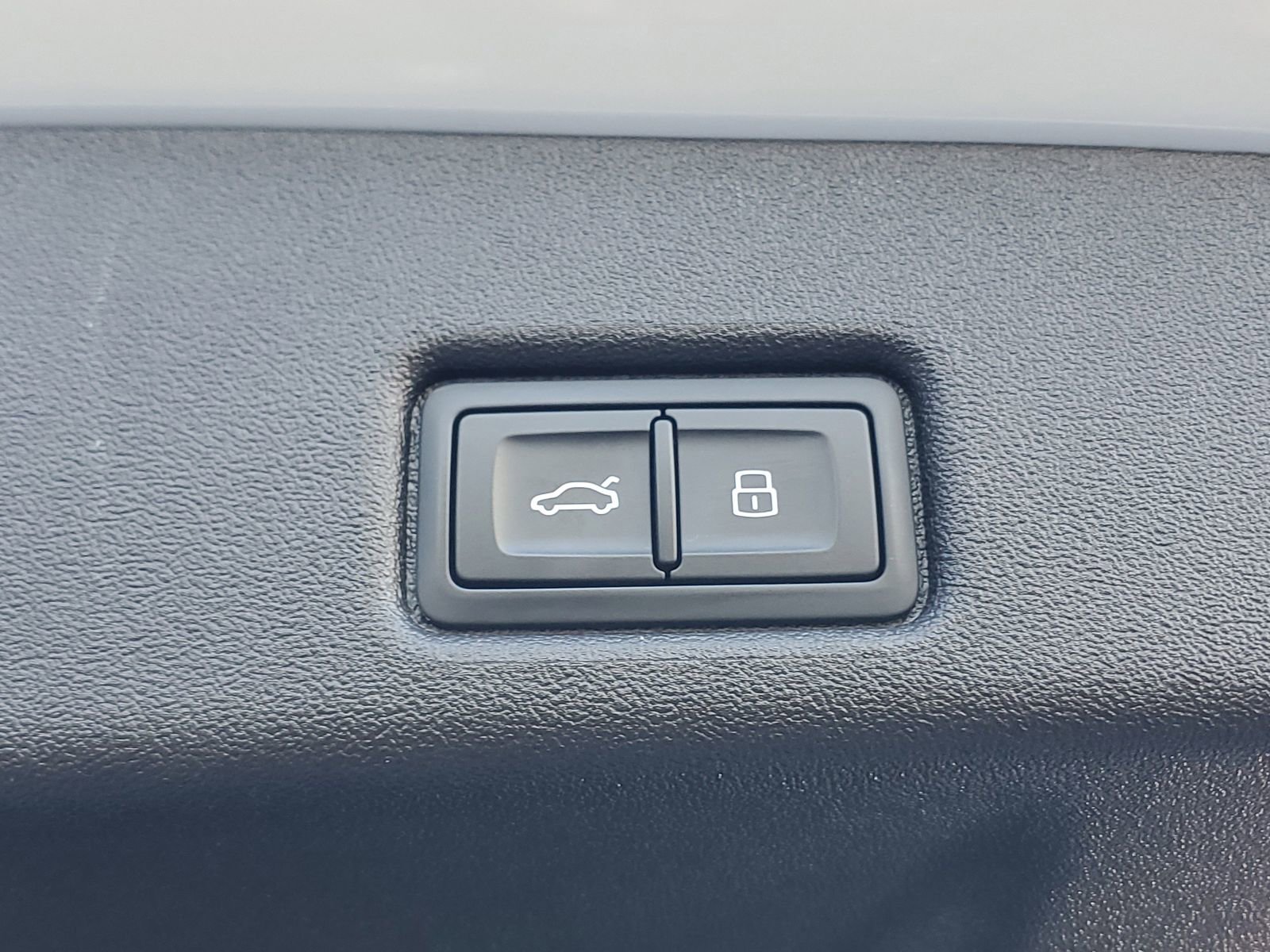 Used 2025 Audi Q5 Premium Plus w/ Premium Plus image 10