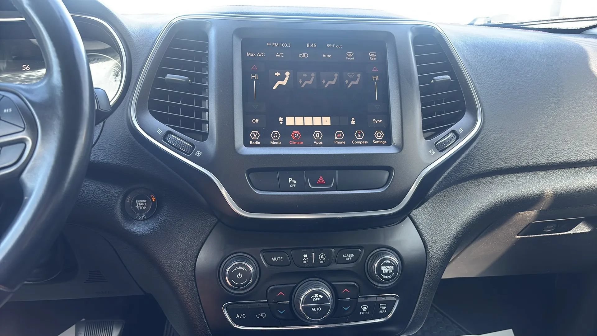 Used 2019 Jeep Cherokee Trailhawk AWD/4WD image 26