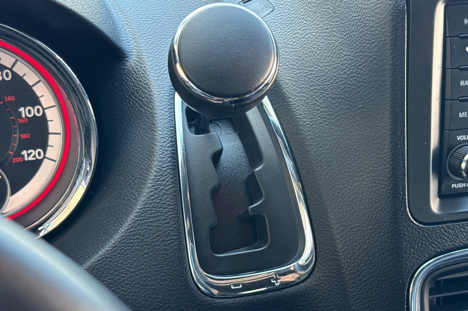 Used 2019 Dodge Grand Caravan SXT image 16