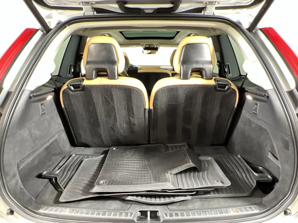 Used 2016 Volvo XC90 T6 Inscription w/ Protection Package Plus image 18