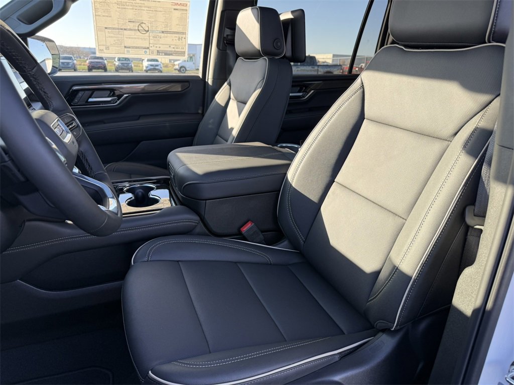 New 2026 GMC Yukon XL Elevation image 16