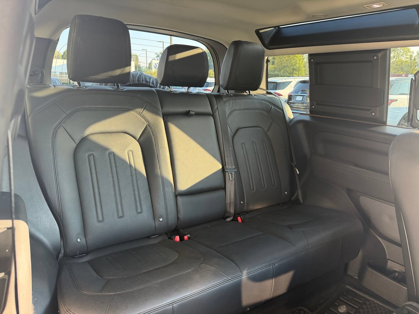 Used 2022 Land Rover Defender 90 S AWD/4WD image 17