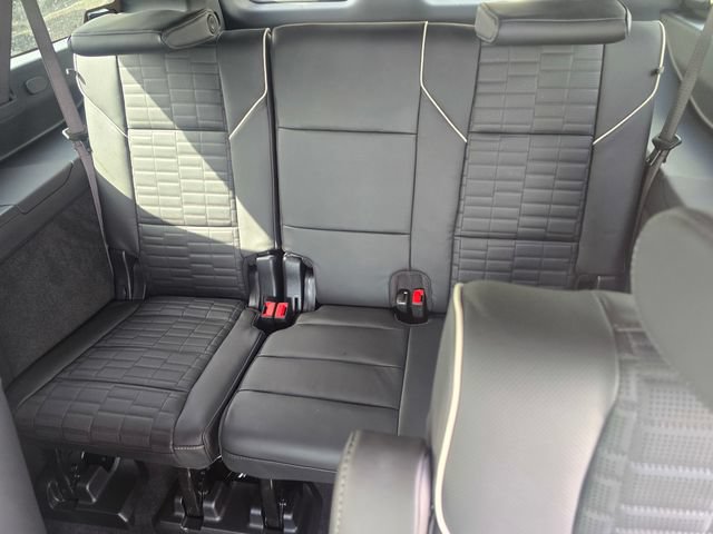 New 2026 Cadillac Escalade ESV Platinum Luxury AWD/4WD image 12