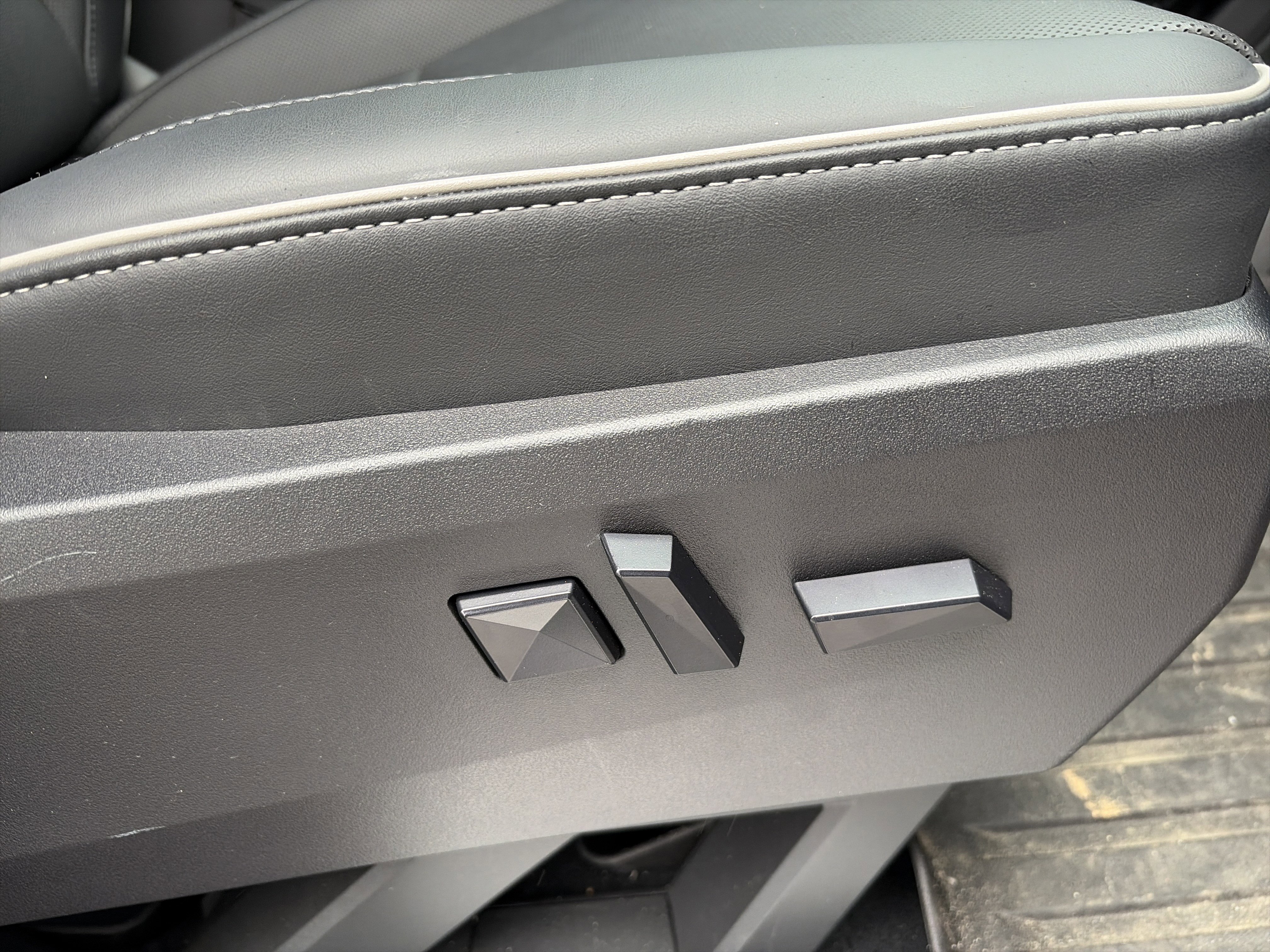 Used 2024 Tesla Cybertruck Cyberbeast image 28