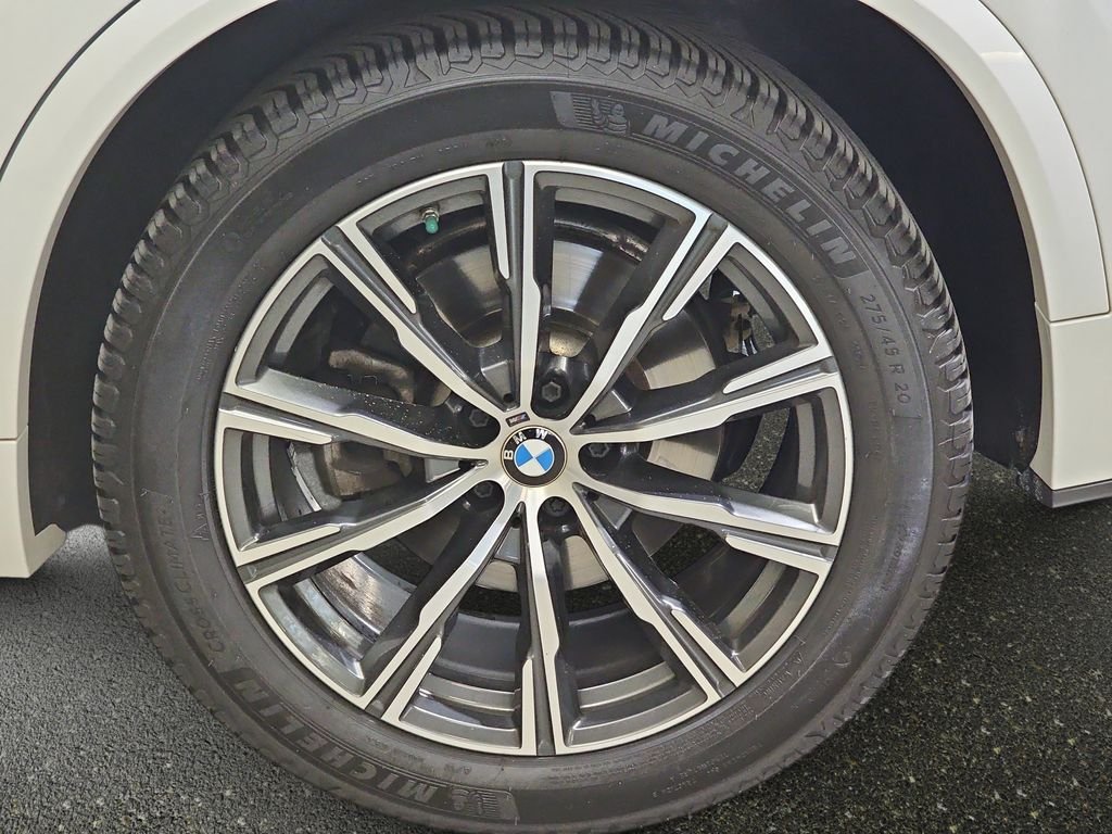 Used 2022 BMW X5 xDrive40i w/ M Sport Package AWD/4WD image 35