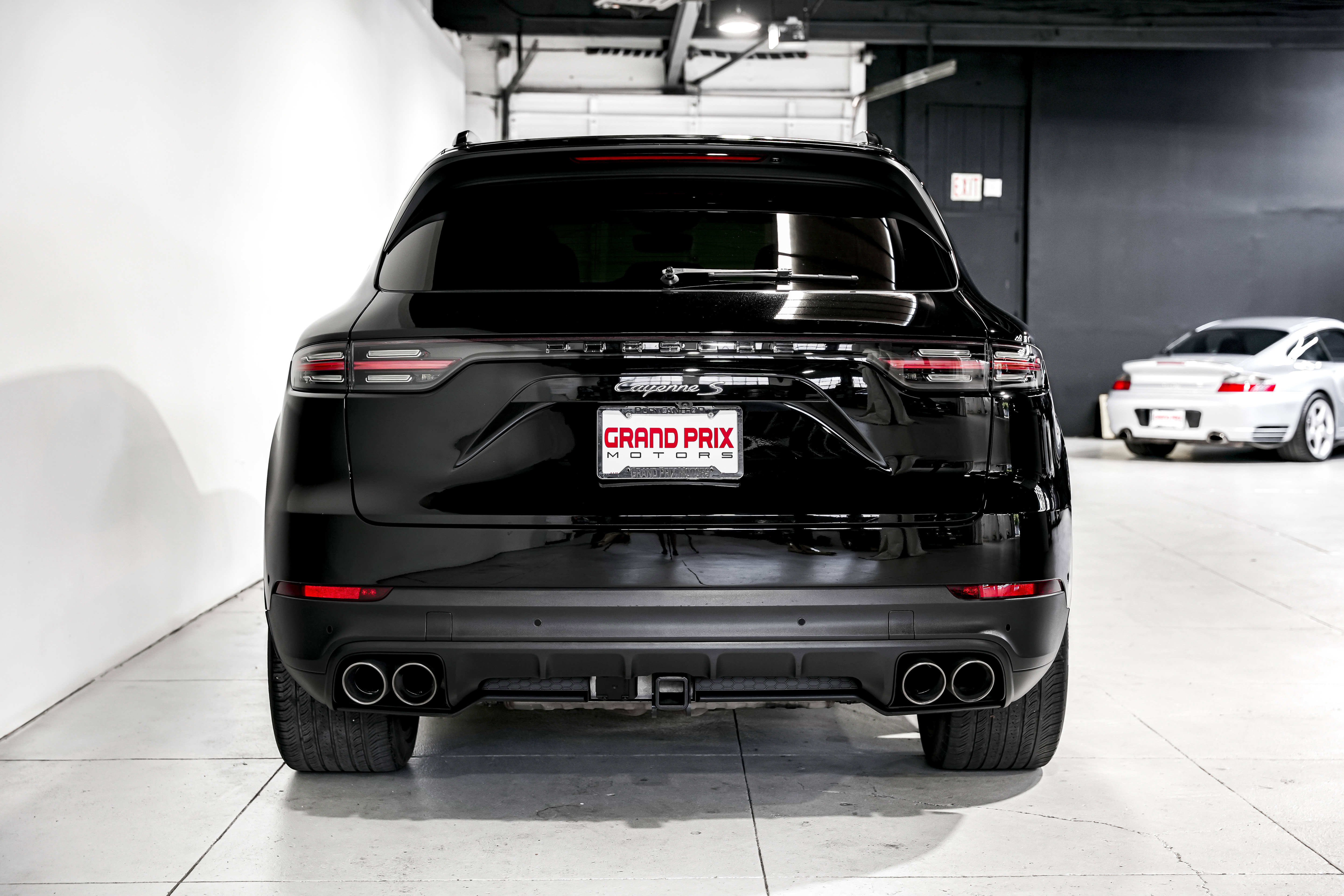 Used 2022 Porsche Cayenne S image 4