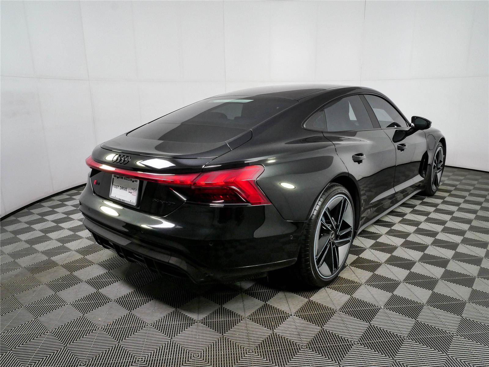 Used 2023 Audi RS e-tron GT w/ Ceramic Brake Package AWD/4WD image 3