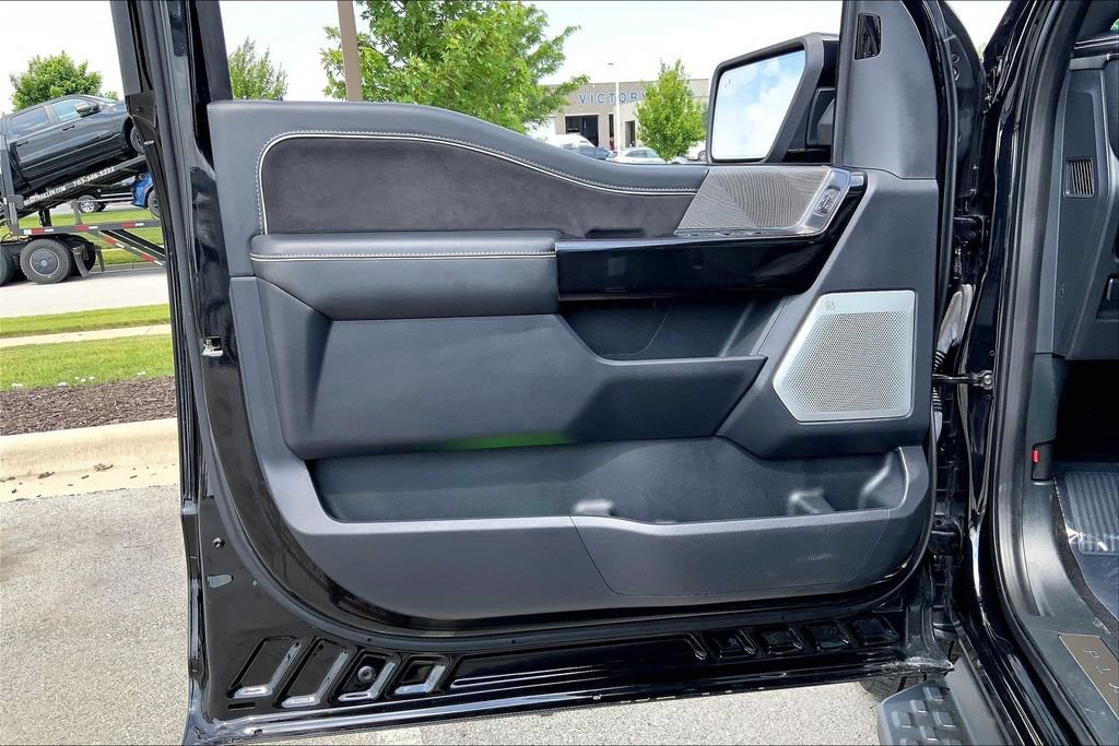 Used 2023 Ford F150 Lightning Platinum AWD/4WD image 23