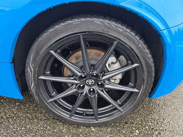 Used 2022 Toyota GR86 Premium w/ ALL Weather Mat Package (TMS) image 13