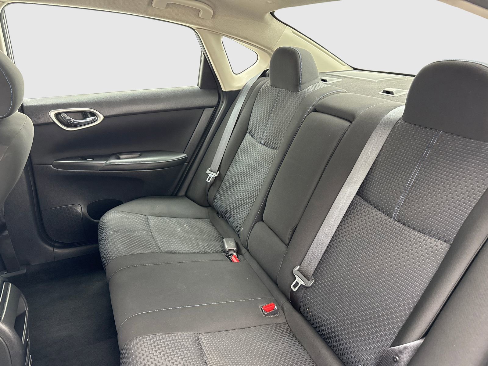 Used 2018 Nissan Sentra SR w/ SR Midnight Edition Package image 36