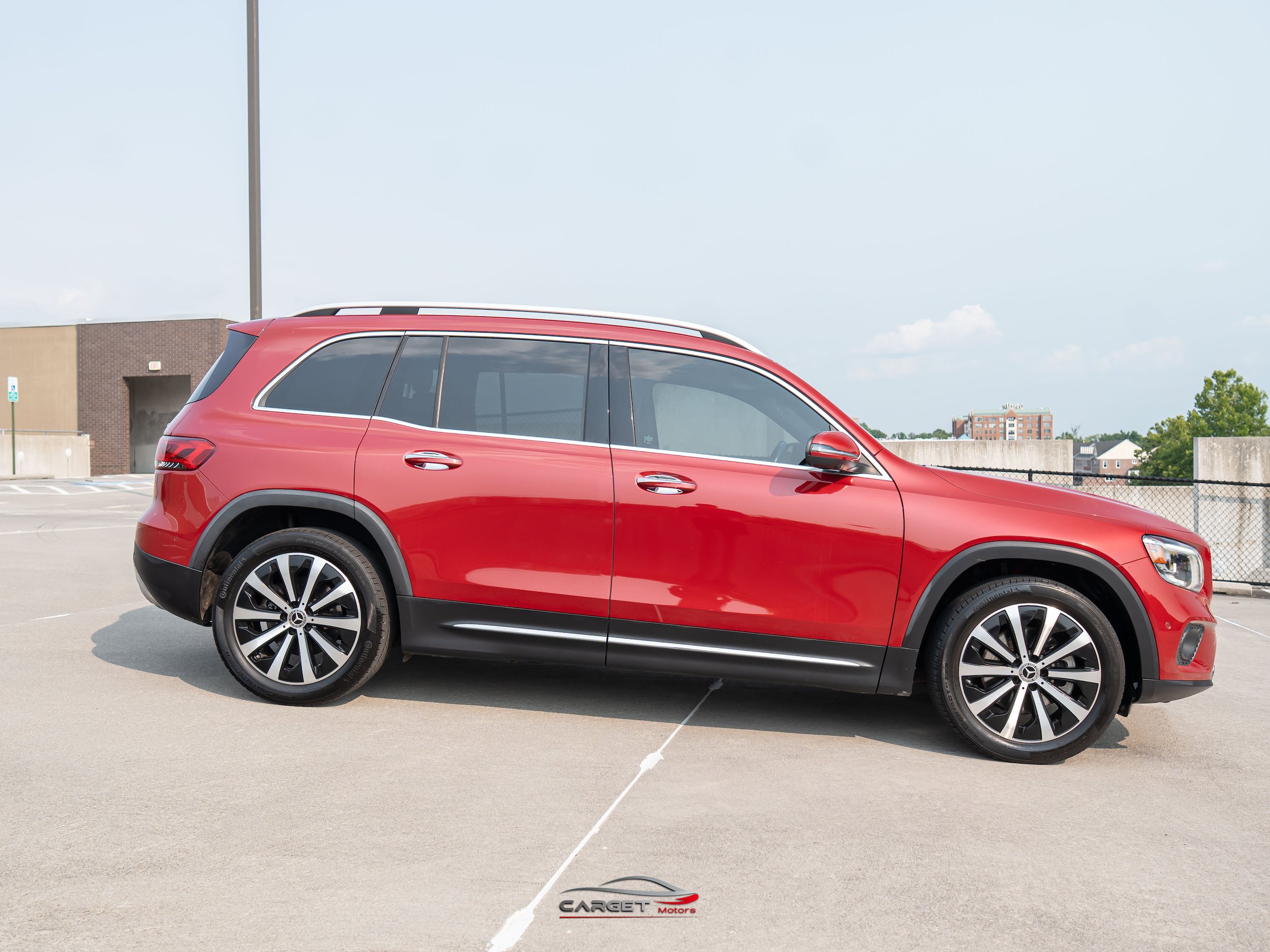 Used 2020 Mercedes-Benz GLB 250 4MATIC w/ Premium Package image 8