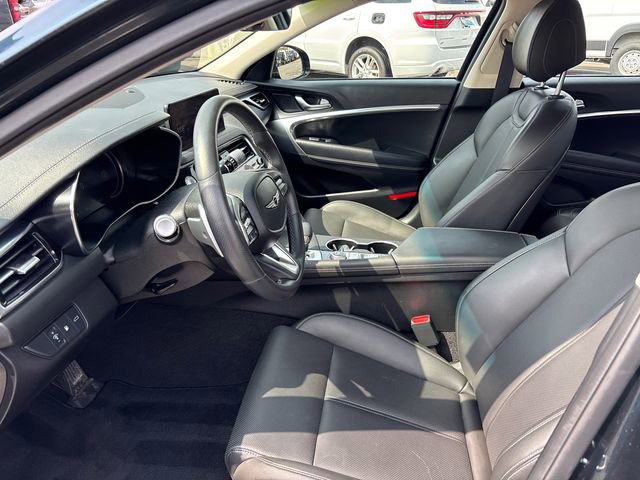 Used 2025 Genesis G70 2.5T image 6