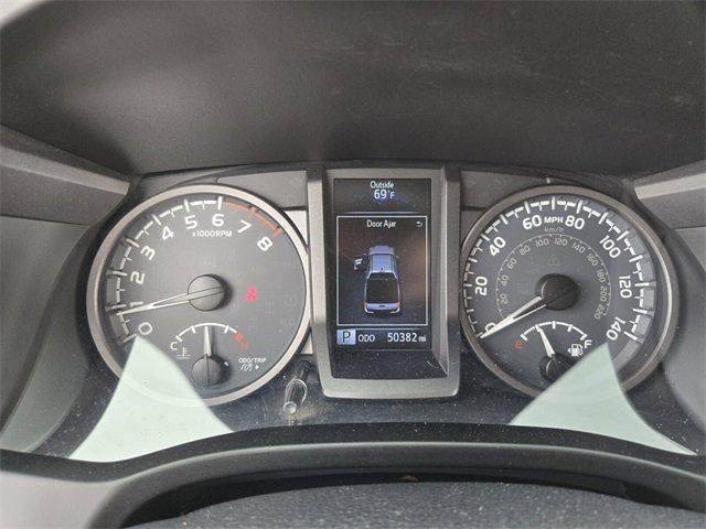 Used 2017 Toyota Tacoma TRD Sport image 27