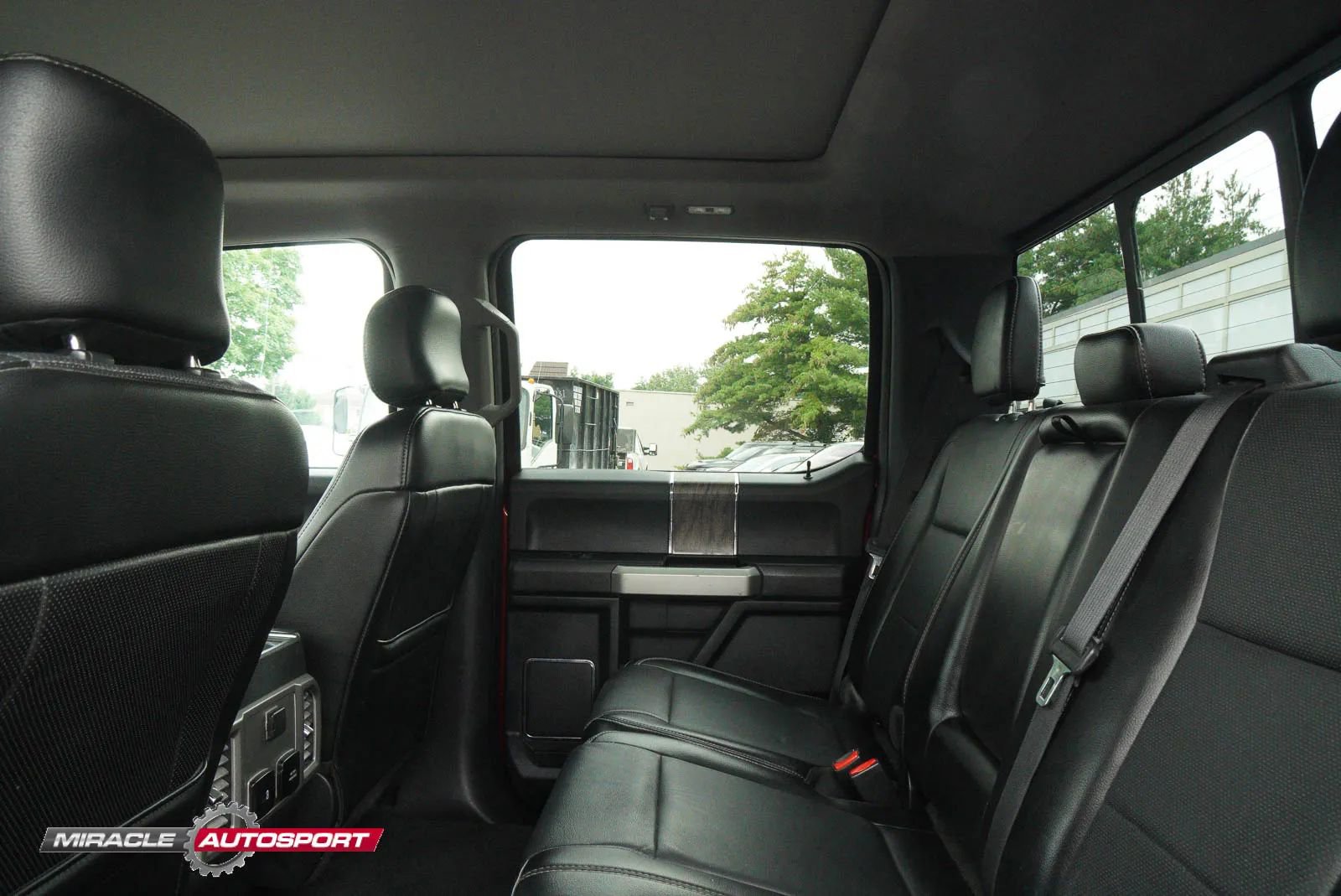 Used 2017 Ford F350 Lariat w/ Lariat Ultimate Package image 26