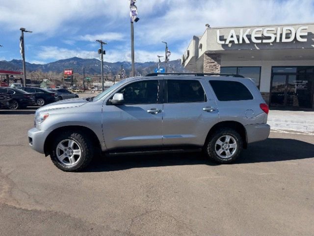 Used 2017 Toyota Sequoia SR5 w/ Premium Package AWD/4WD image 7