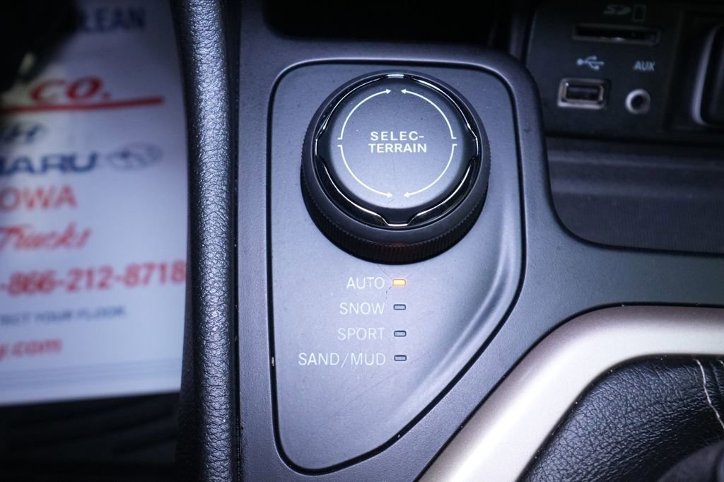 Used 2018 Jeep Cherokee Limited image 29