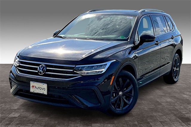 Used 2024 Volkswagen Tiguan Wolfsburg Edition image 3