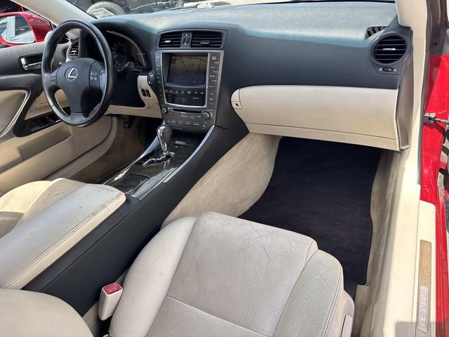 Used 2010 Lexus IS 250C w/ Luxury Pkg RWD image 11