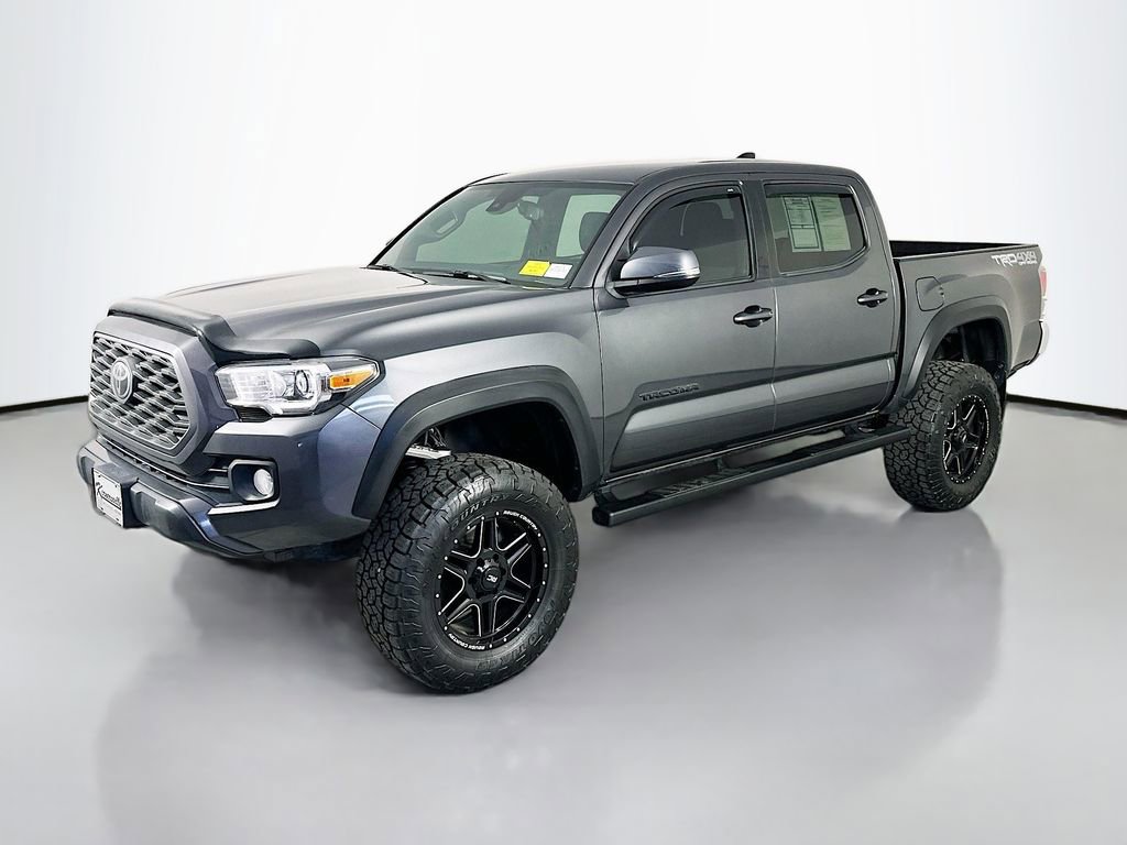 Used 2020 Toyota Tacoma TRD Off-Road AWD/4WD image 3
