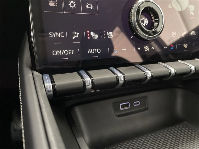 New 2026 GMC Terrain Denali w/ LPO, Floor Liner Package image 31