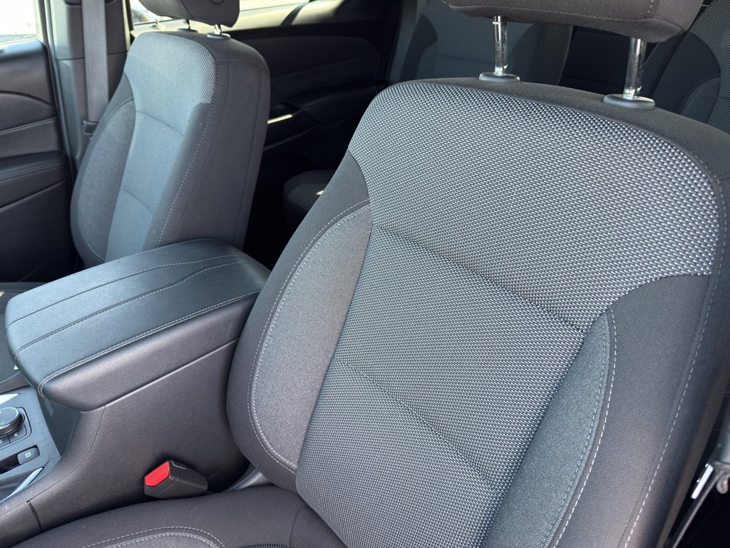 Used 2023 Chevrolet Traverse LT image 13