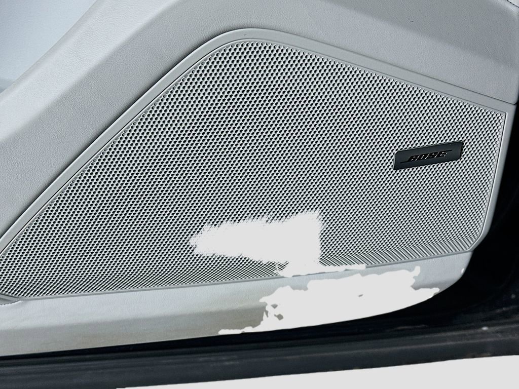 Certified 2023 Porsche Cayenne Platinum Edition image 21