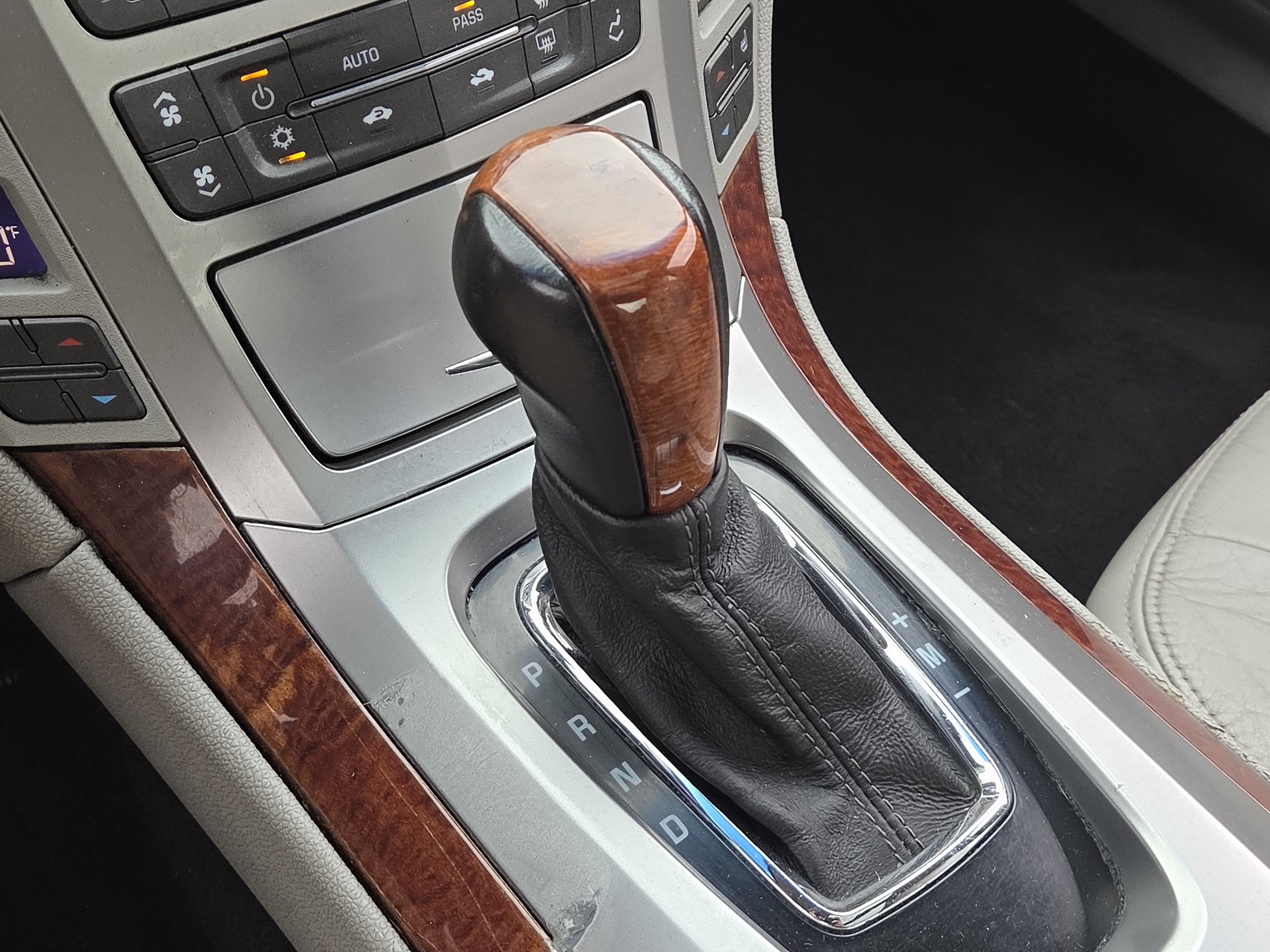 Used 2011 Cadillac CTS Luxury AWD/4WD image 17