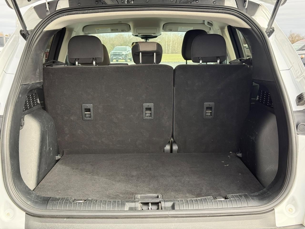 Used 2022 Ford Escape SE image 6