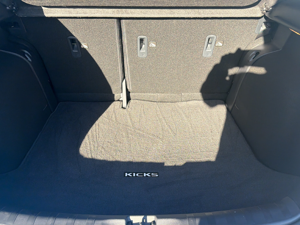 Certified 2024 Nissan Kicks SR w/ SR Premium Package FWD image 16