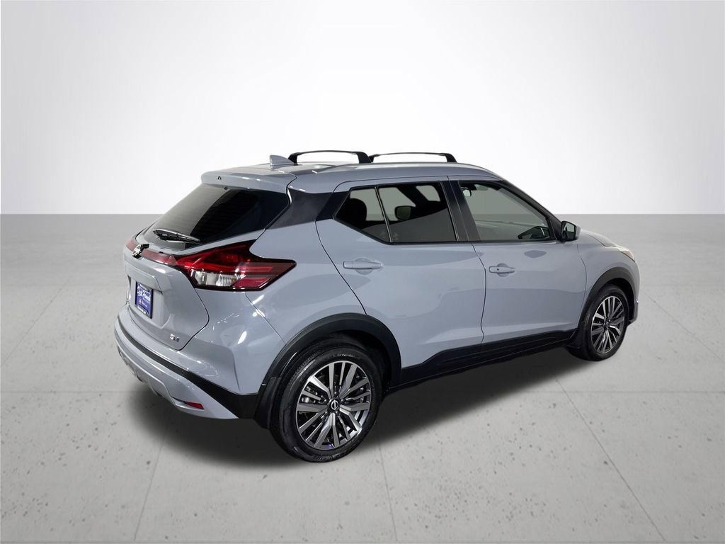 Used 2023 Nissan Kicks SV image 6