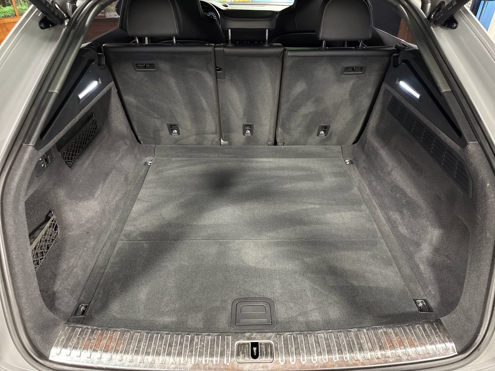 Used 2022 Audi RS Q8 AWD/4WD image 28