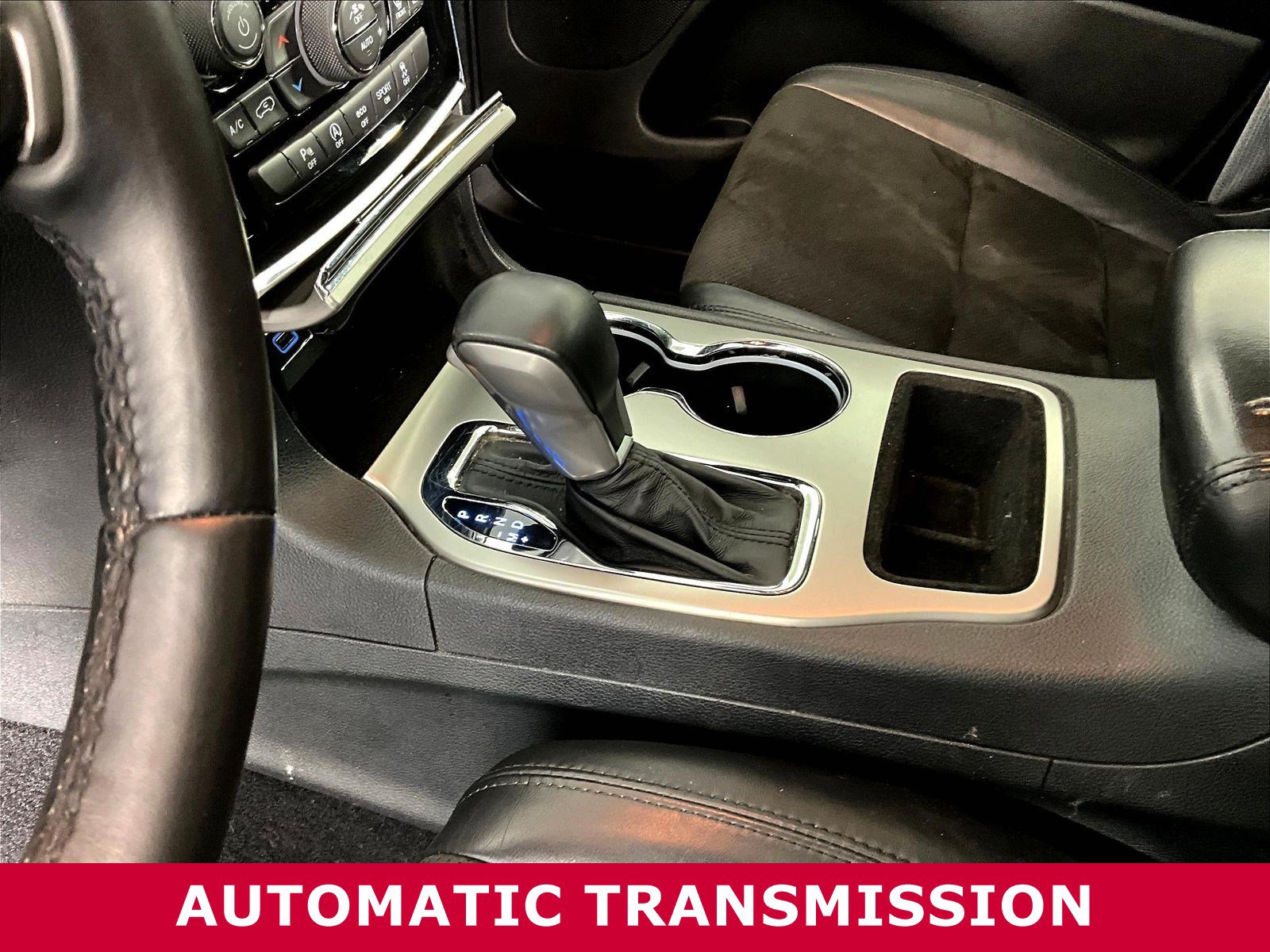 Used 2019 Jeep Grand Cherokee Altitude AWD/4WD image 16