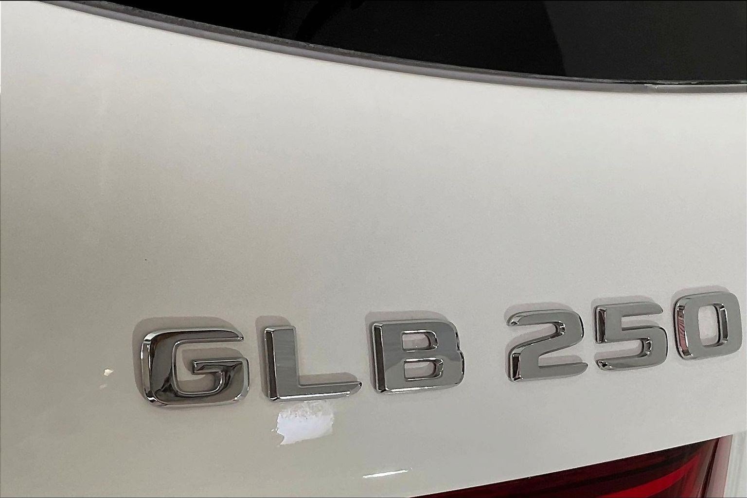 Certified 2026 Mercedes-Benz GLB 250 4MATIC image 24