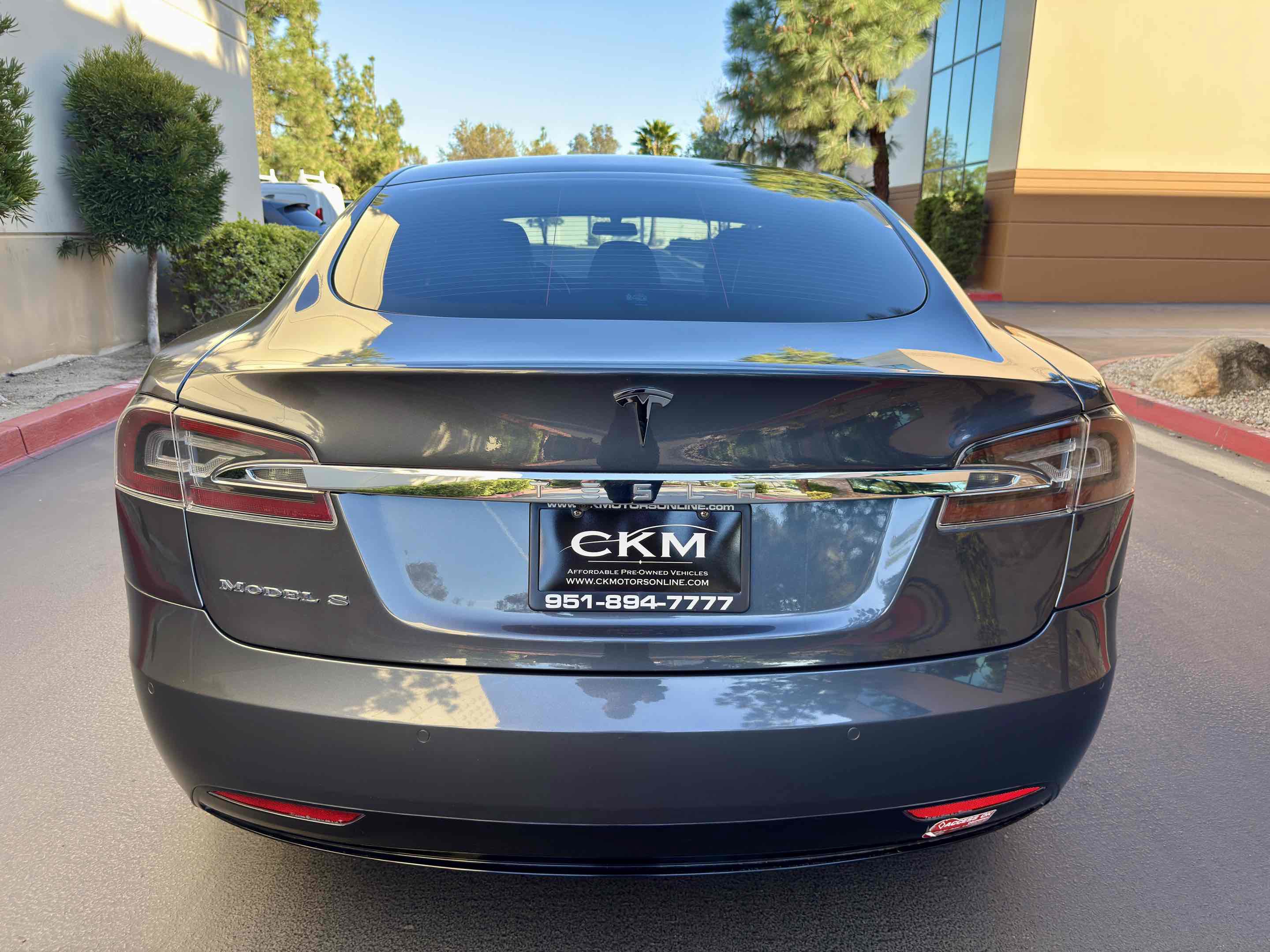 Used 2017 Tesla Model S 75 RWD image 10