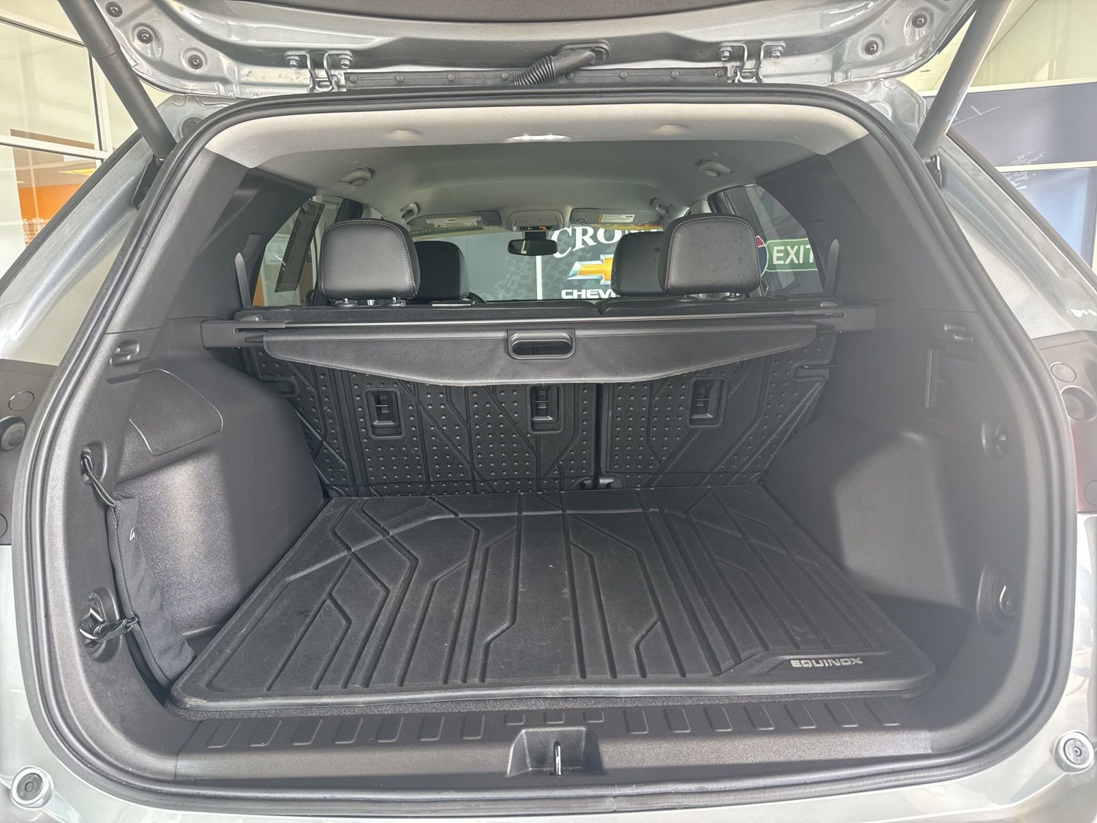Used 2023 Chevrolet Equinox Premier image 14