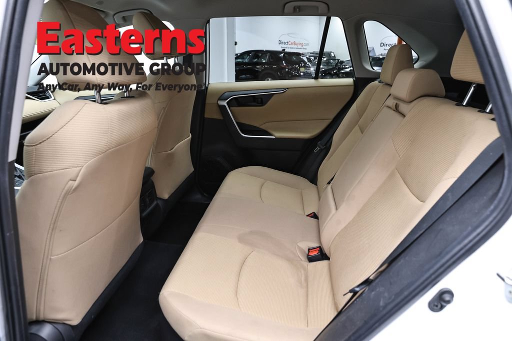 Used 2023 Toyota RAV4 LE AWD/4WD image 20