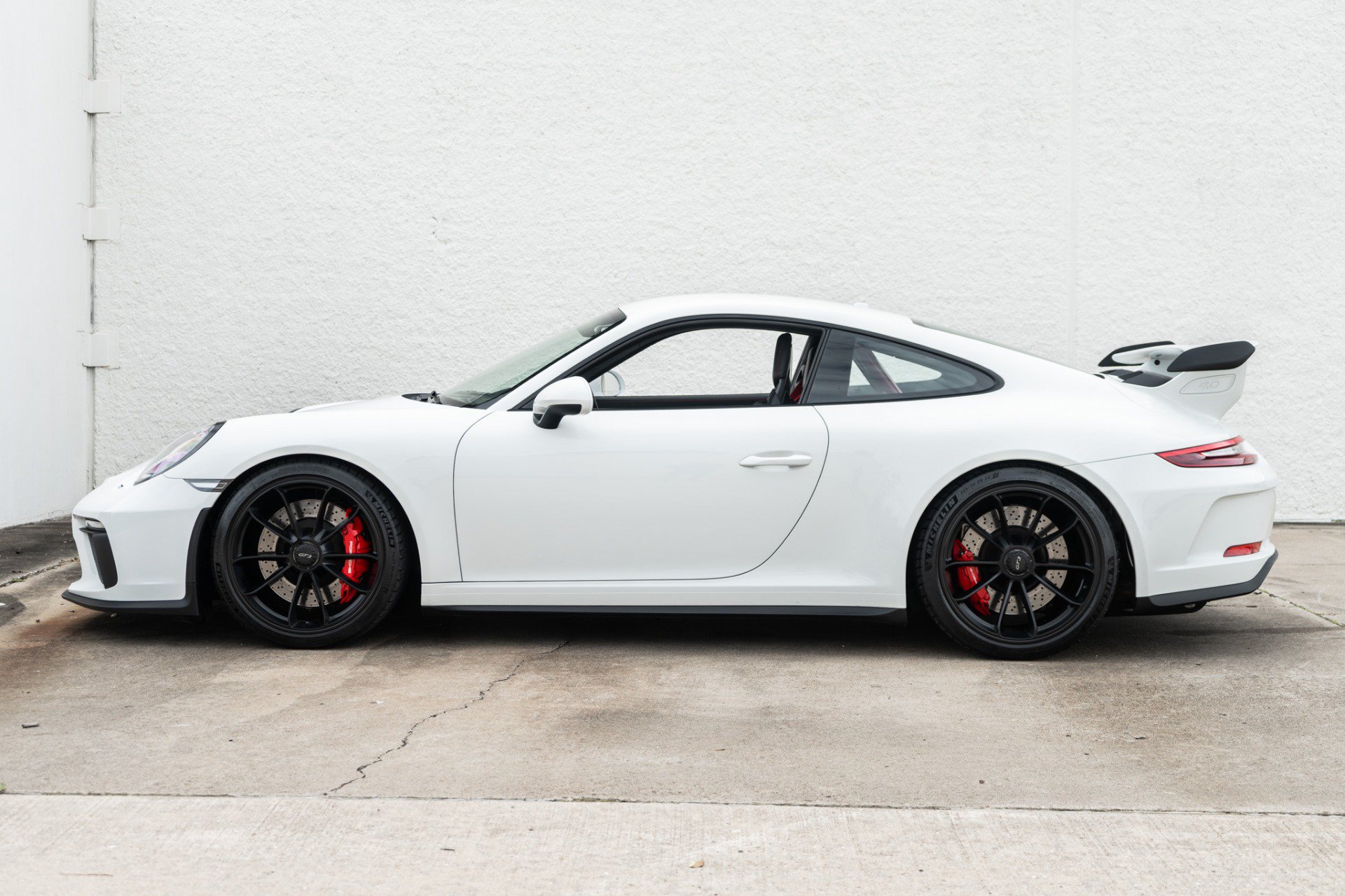 Used 2018 Porsche 911 GT3 RWD image 8