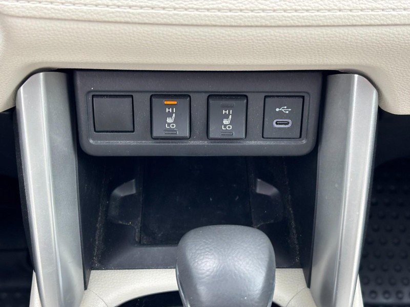 Used 2024 Toyota Corolla Cross XLE w/ Convenience Package image 14