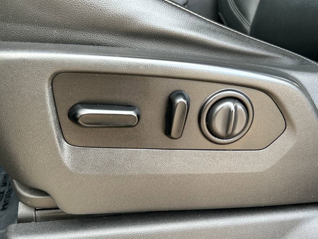 Used 2020 Chevrolet Silverado 1500 RST w/ All-Star Edition image 19