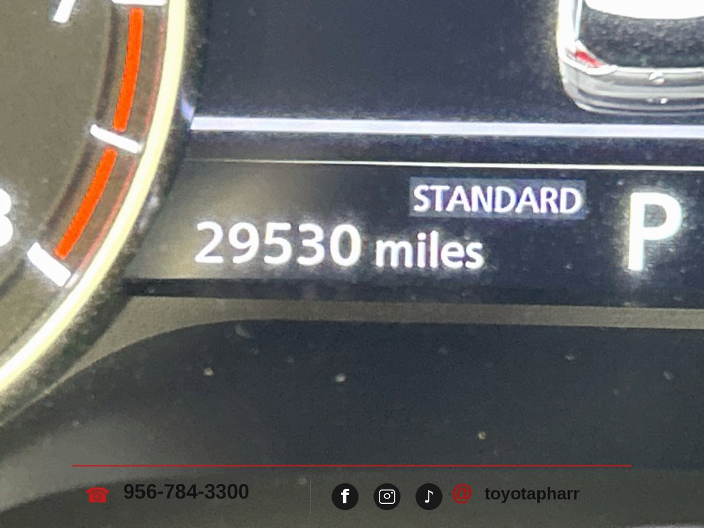 Used 2023 Nissan Rogue SV w/ SV Premium B Package FWD image 11