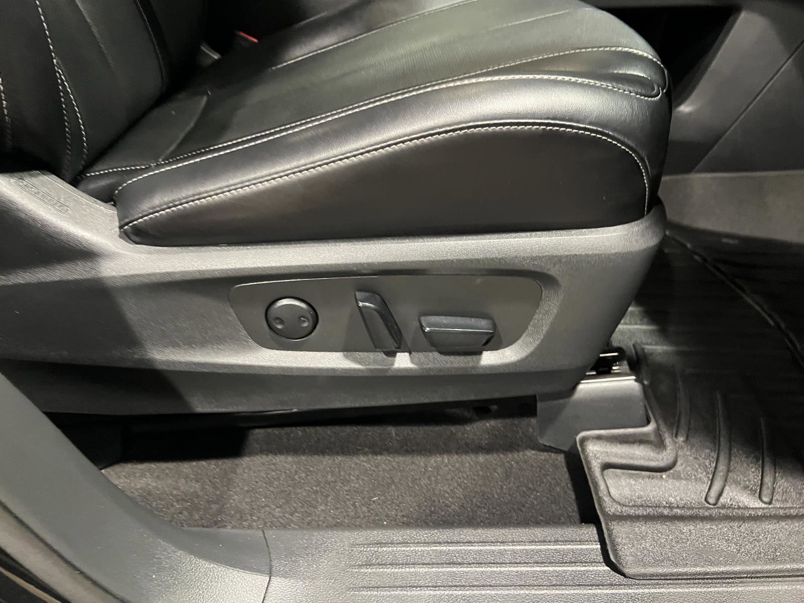 Used 2024 INFINITI QX60 Luxe image 41