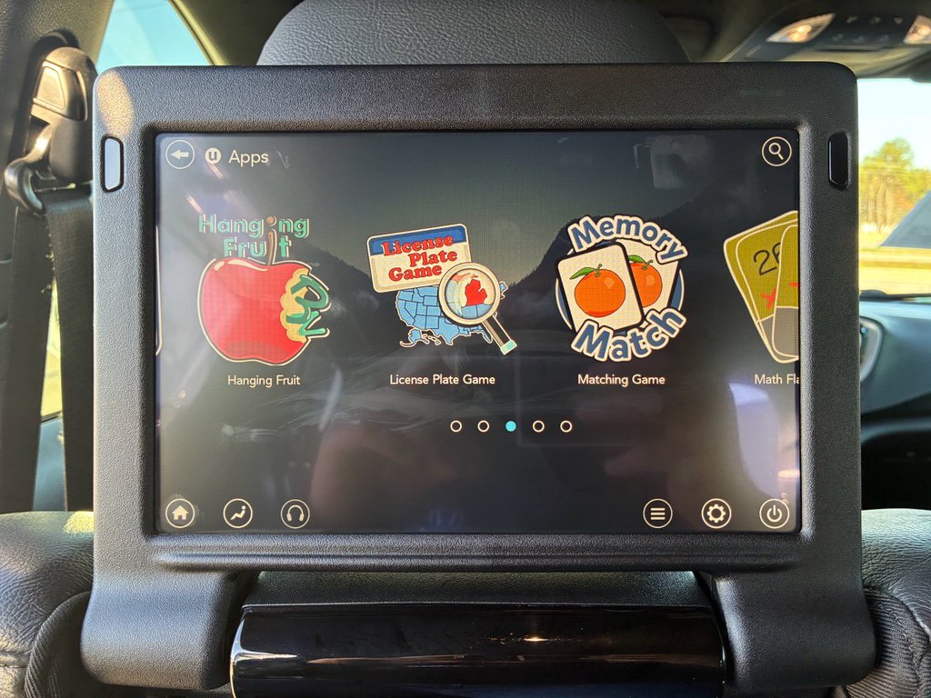 Used 2020 Chrysler Pacifica Touring-L Plus image 27