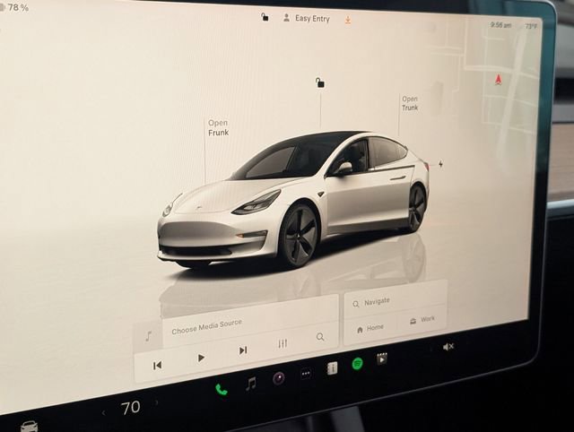 Used 2023 Tesla Model 3 Standard Range image 18