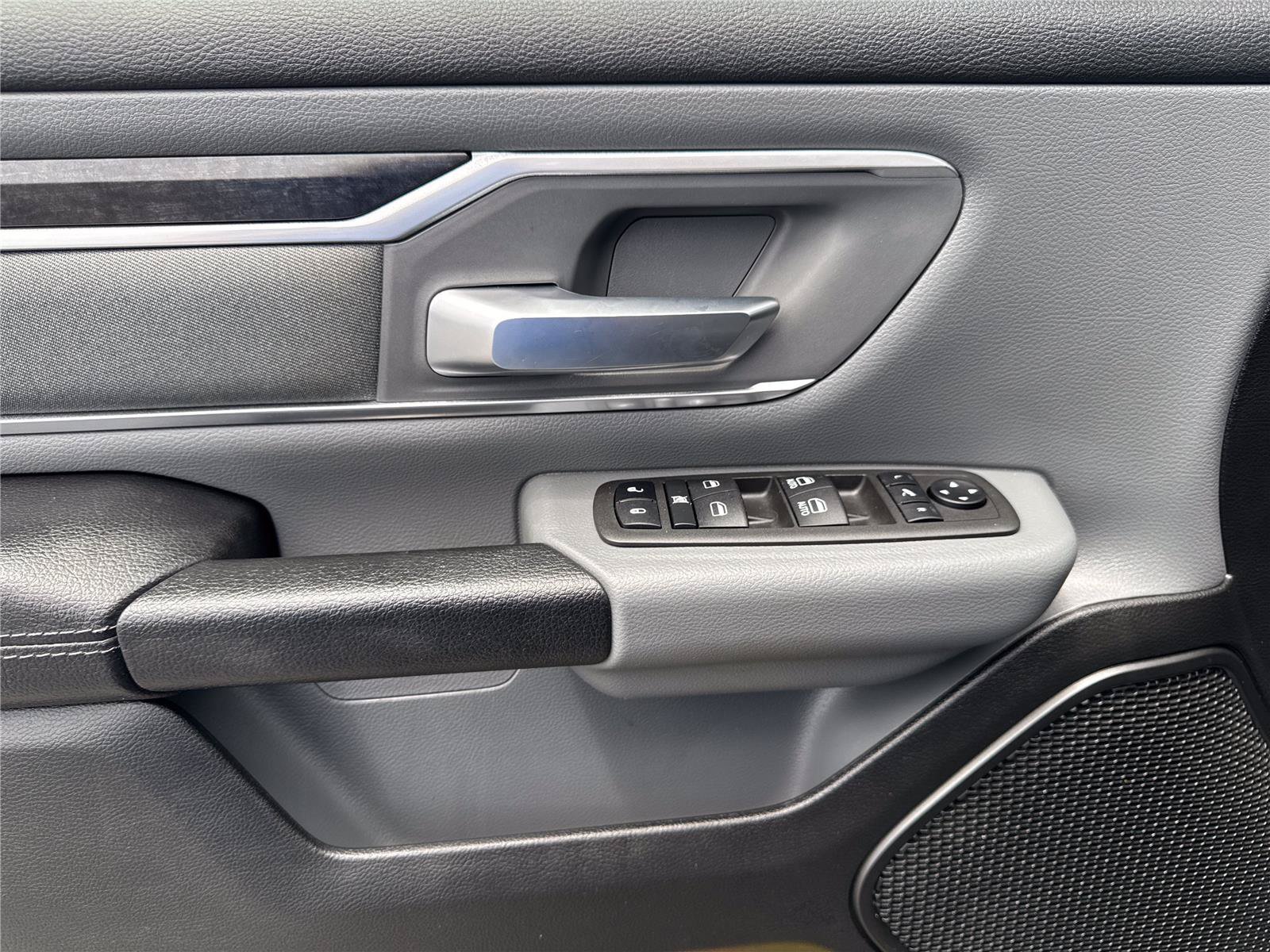 Used 2022 RAM 1500 Big Horn AWD/4WD image 17