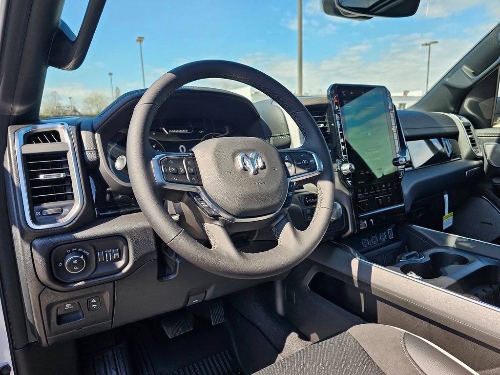 New 2026 RAM 1500 Laramie AWD/4WD image 18