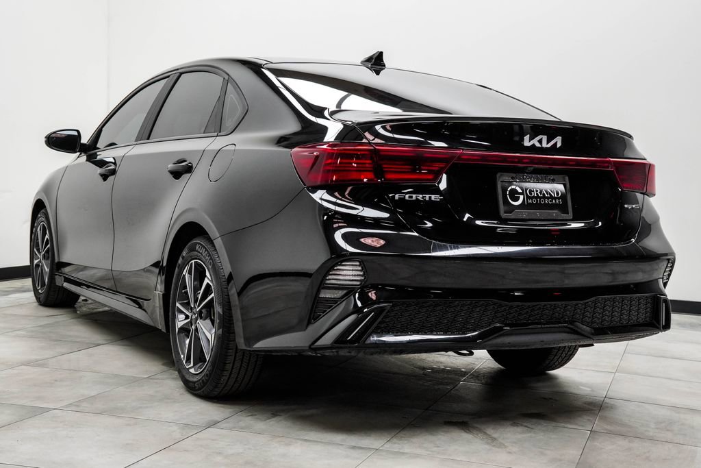 Used 2022 Kia Forte GT-Line w/ GT-Line Technology Package image 11
