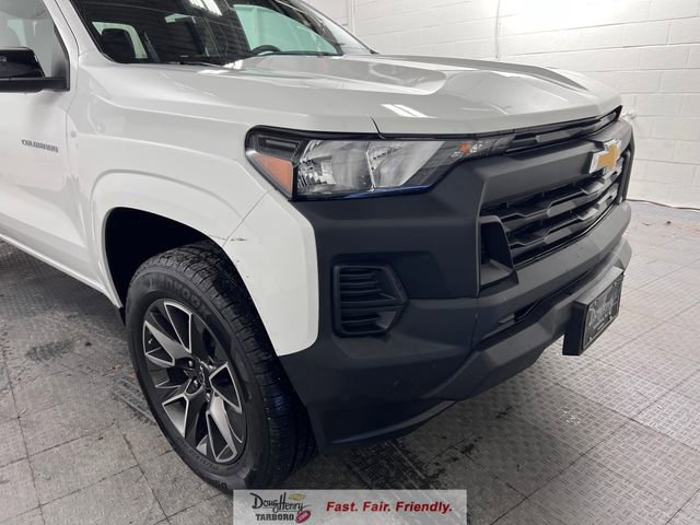 Used 2024 Chevrolet Colorado W/T w/ WT Convenience Package II image 9