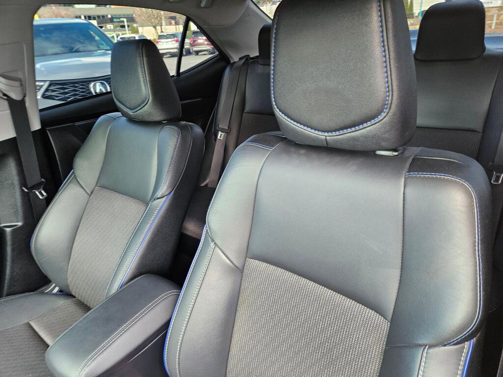 Used 2017 Toyota Corolla SE w/ Carpet Mat Package (TMS) image 23