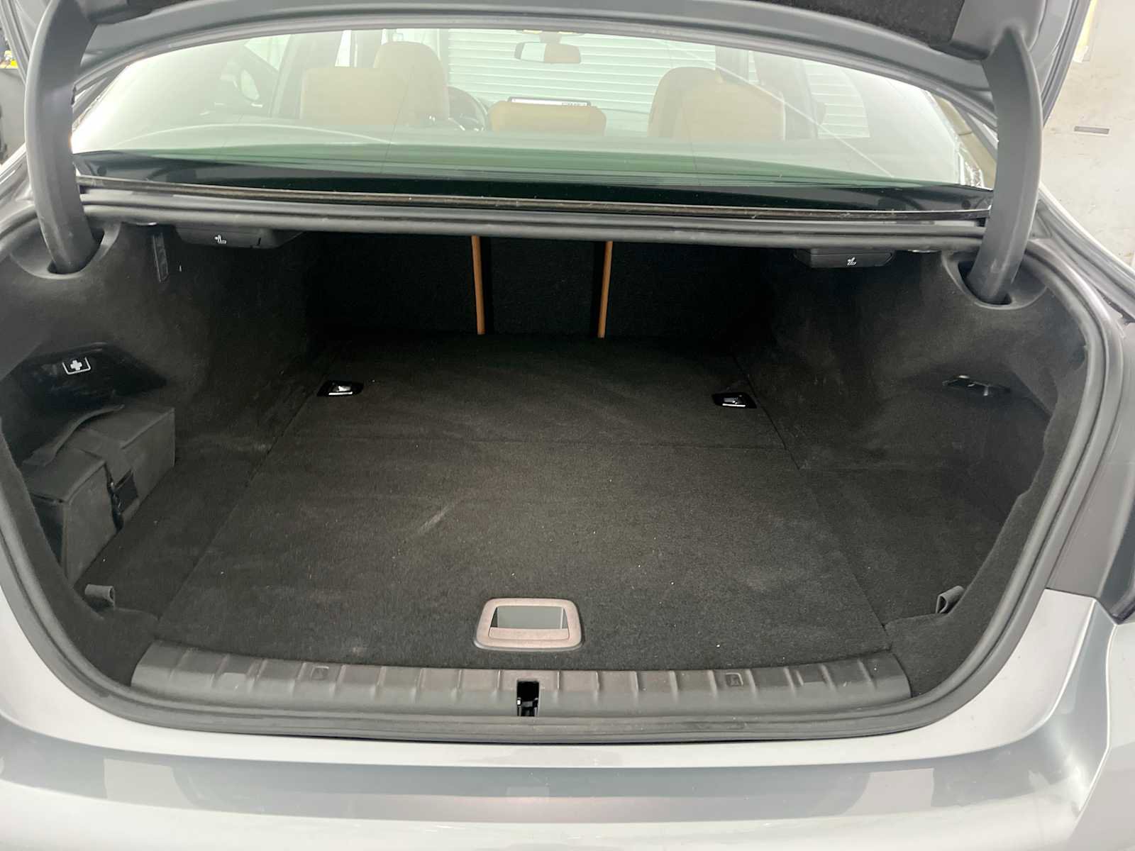 Used 2023 BMW 530e w/ M Sport Package image 21